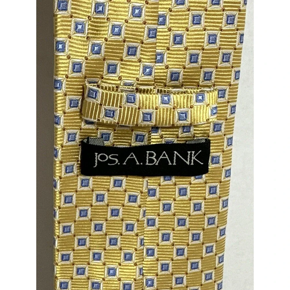 Jos. A. Bank Men's Tie 100% Silk Made In‎ Italy Gold With Blue Squares